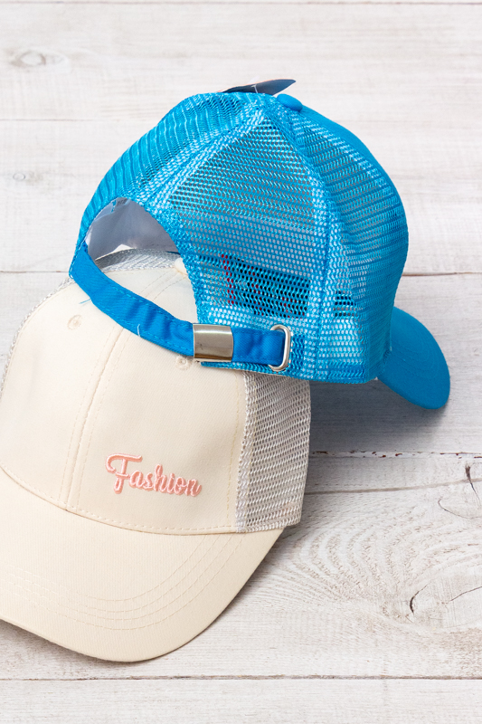 Кепка жіноча